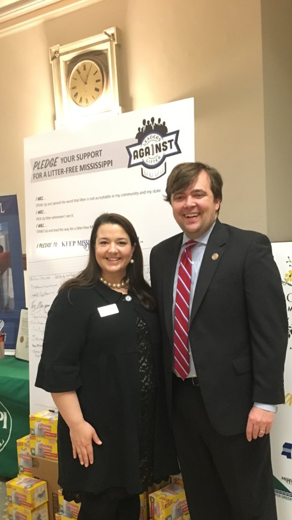 KCABCorinth's tweet image. Thank you Representative Nick Bain for signing #LeadersAgainstLitter Pledge!  #kab2016 @KeepMSBeautiful @kabtweet