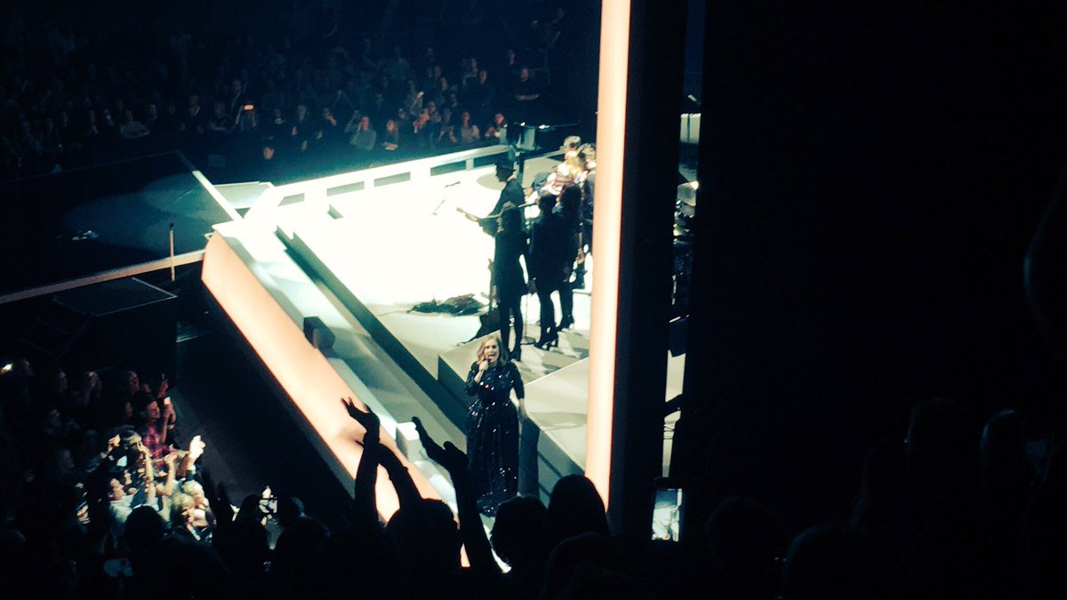 QueenAdeleUk's tweet image. The best night of my life @Adele #AdeleLive2016 #AdeleAtTheO2 #adelelondon 🇬🇧💕