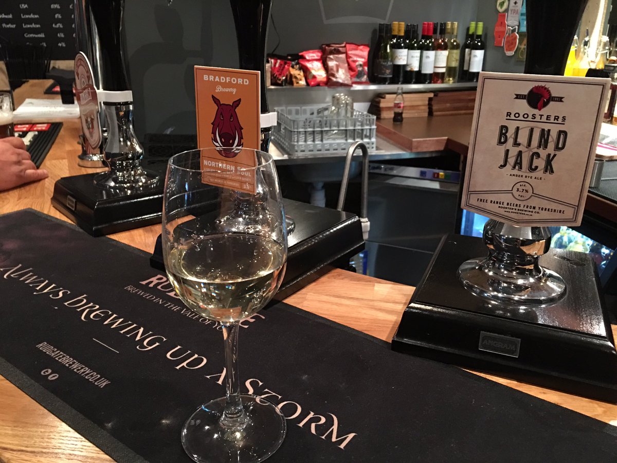 wilfridsripon's tweet photo. Cheeky glass of wine on a Wednesday night #Ripon https://t.co/SBbIFPXyBN
