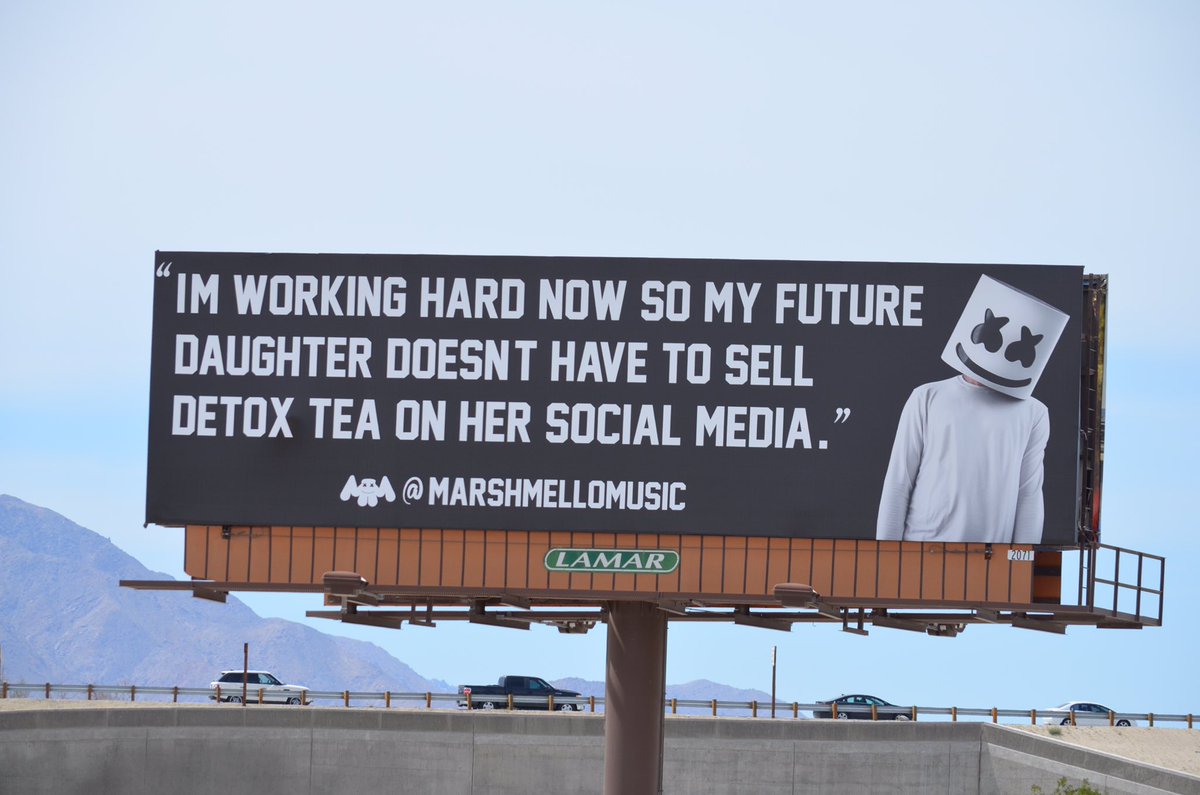 marshmello's tweet photo. Make America Mello Again. Check out my billboard on the way back from coachella 🙋🏻 https://t.co/V1v4IiztLN