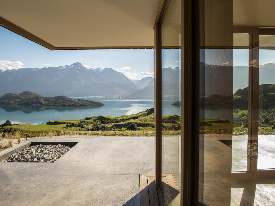 KeyriousCo's tweet photo. I want to experience every one of these! Top 5 Remote and Wild Resorts: https://t.co/YwqkGjyika #keyrious #secret https://t.co/3hxzaweV7A