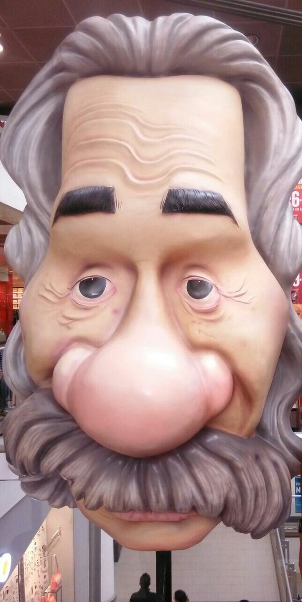 carlose2006's tweet photo. Personaje del día. Alemán nacionalizado estadounidense. #salondelafama @salitreplazacc https://t.co/528dCpby4S