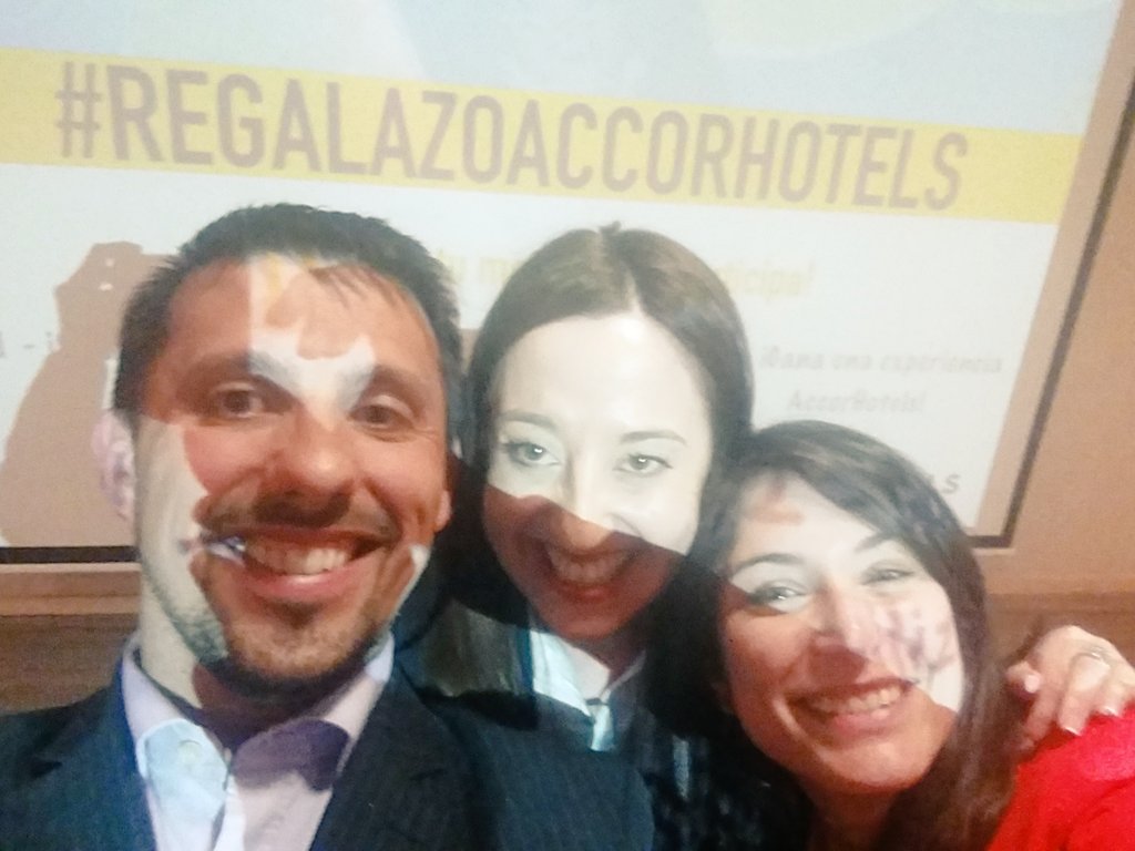 Que pena que no nos pueda tocar el #regalazoaccorhotels pero que bien lo pasamos en el evento de AGE!!!