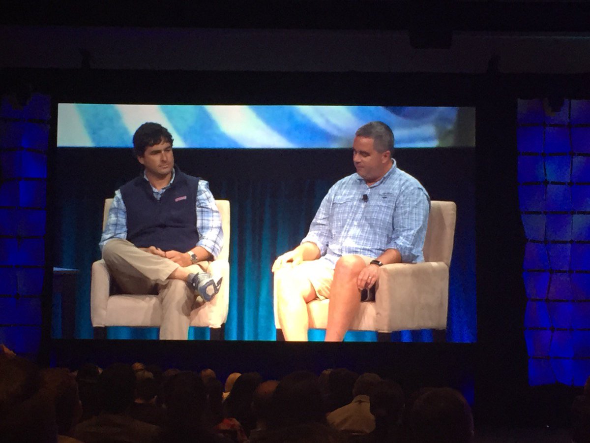 Sharon Forder (@sforder70) on Twitter photo "engaging customes while stil emabling them to shop is important" - vineyard vines <a href="/demandware/">CommerceCloud</a> #xchg16 "engaging customes while stil emabling them to shop is important" - vineyard vines <a href="/demandware/">CommerceCloud</a> #xchg16