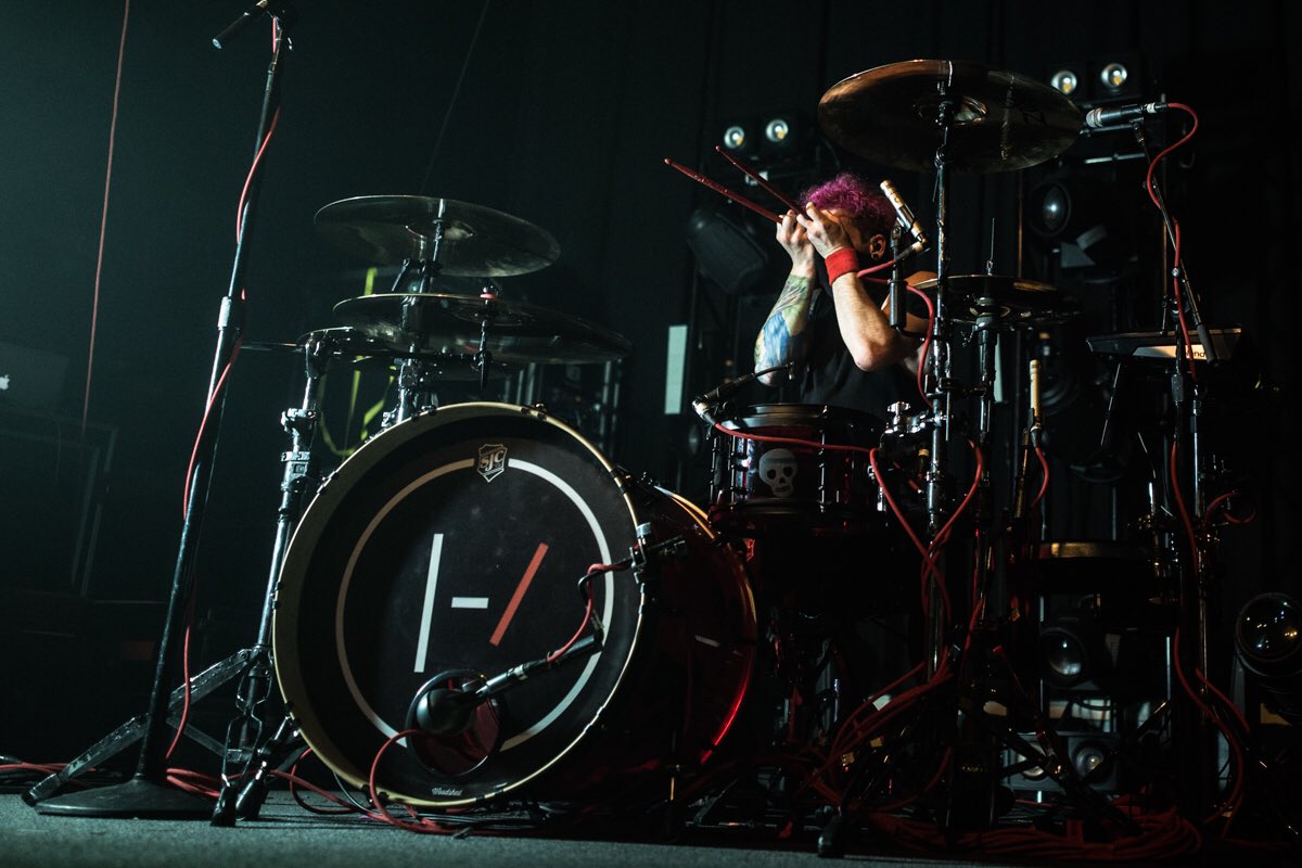 twenty one pilots tweet media