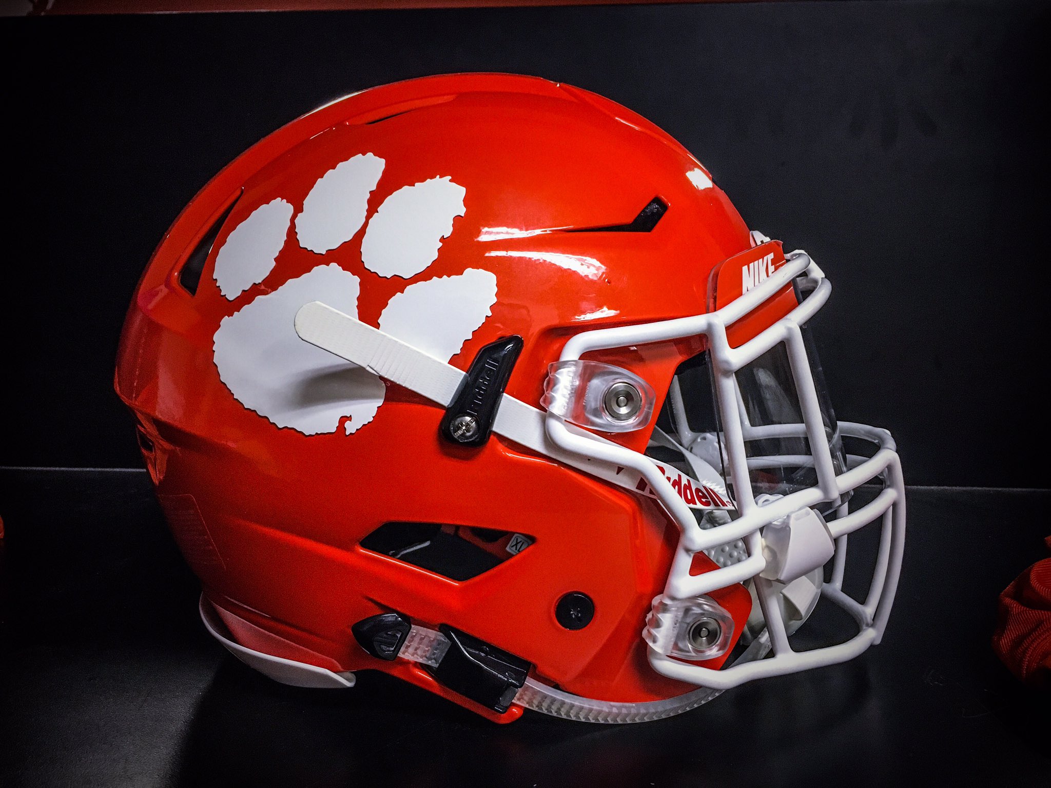 Clemson Football On Twitter Trying Out The Speed Flex Helmet This clemson-football-on-twitter-trying-out-the-speed-flex-helmet-this
