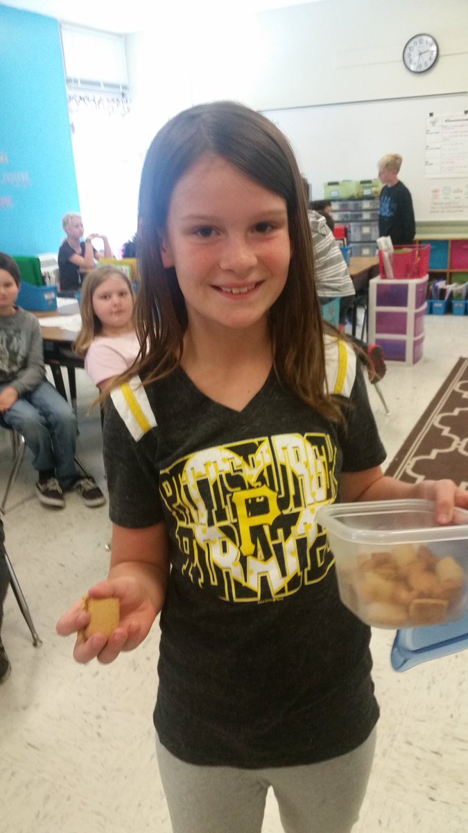 HobbsHomeroom's tweet photo. Yum! This cutie brought samples for her functional presentation! #kgeslions #functionalfun https://t.co/zgFbYa5nR8