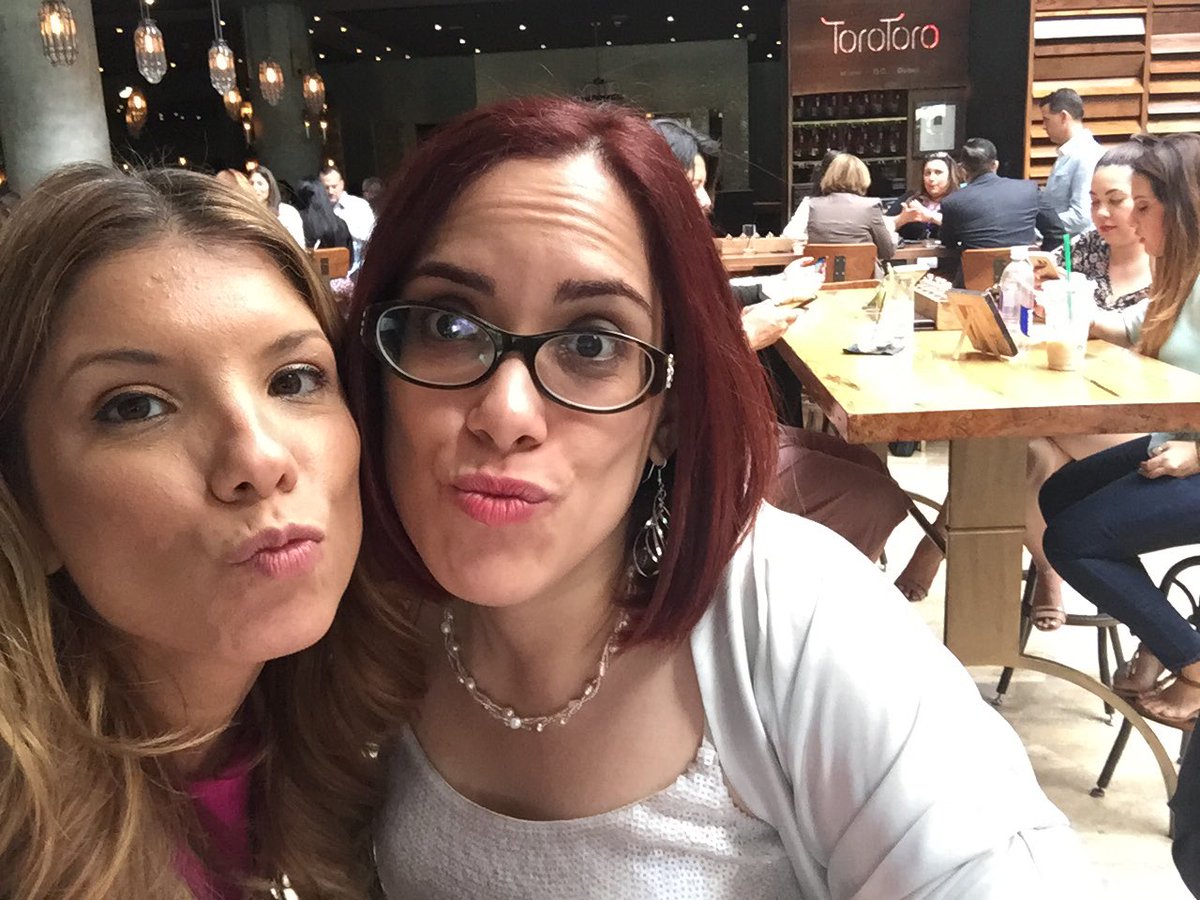 GabyNatale's tweet image. Feliz de acompañarte Laurita! #TheLSBProject @Laurita86 @martinllorenstv #Hispz16 #spinabifida #powerinunity