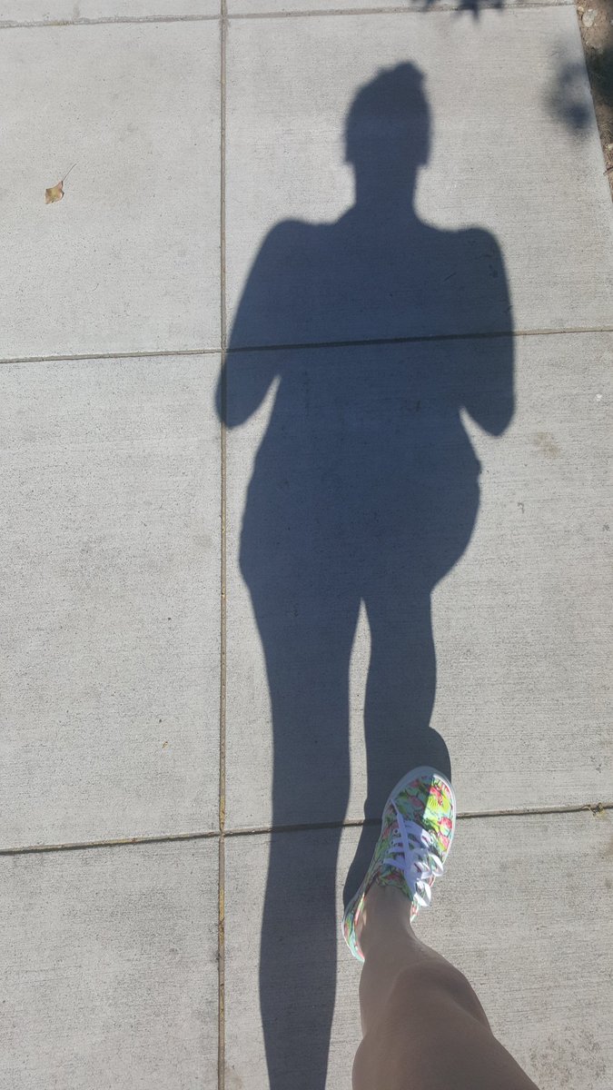 kimstowe's tweet photo. #NationalWalkingDay Cali-style. #vans #topbun #palms #siliconvalley #SanJose https://t.co/KbiZpIwT0q