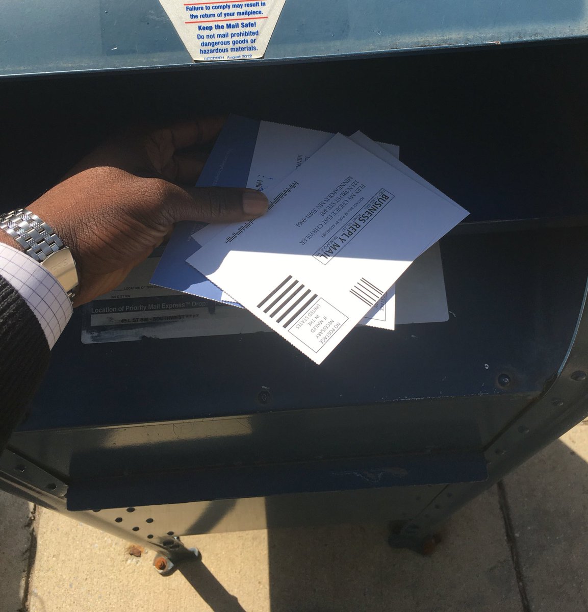 lukelawal's tweet image. Today is #NationalWalkingDay Take a walk to the nearest mail box #FlexMyChoice #ethanol flexmychoice.com