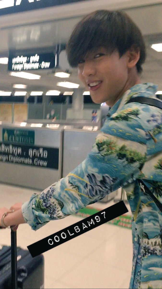 coolbam97's tweet photo. 160312 BKK #BamBam #GOT7 #뱀뱀 #แบมแบม แจกยิ้มสดใส~เวลากลับบ้าน😘😃😆 https://t.co/4ztA6Z8sZ7