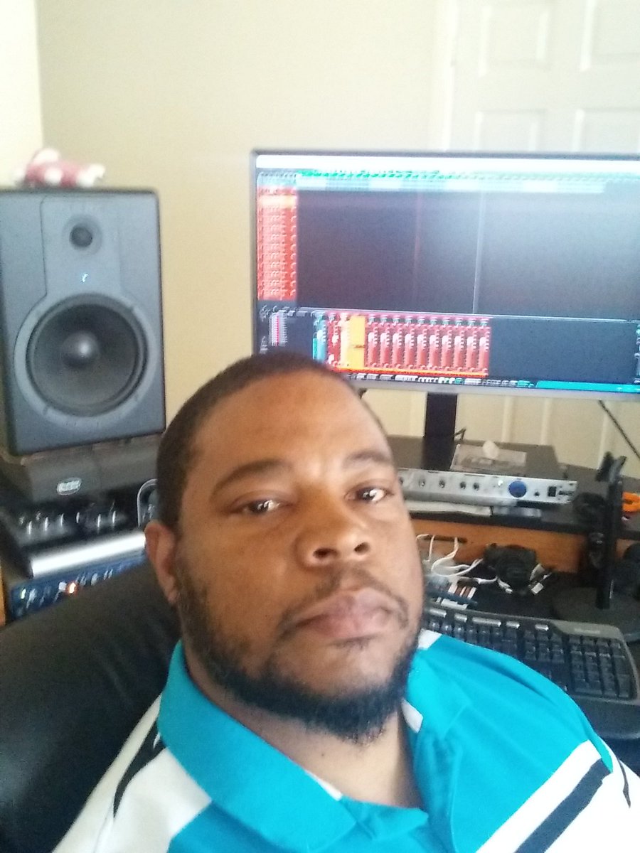 DeadlineLLC's tweet photo. At studio wit R.I.P Thuggery https://t.co/foOFkSLzlL