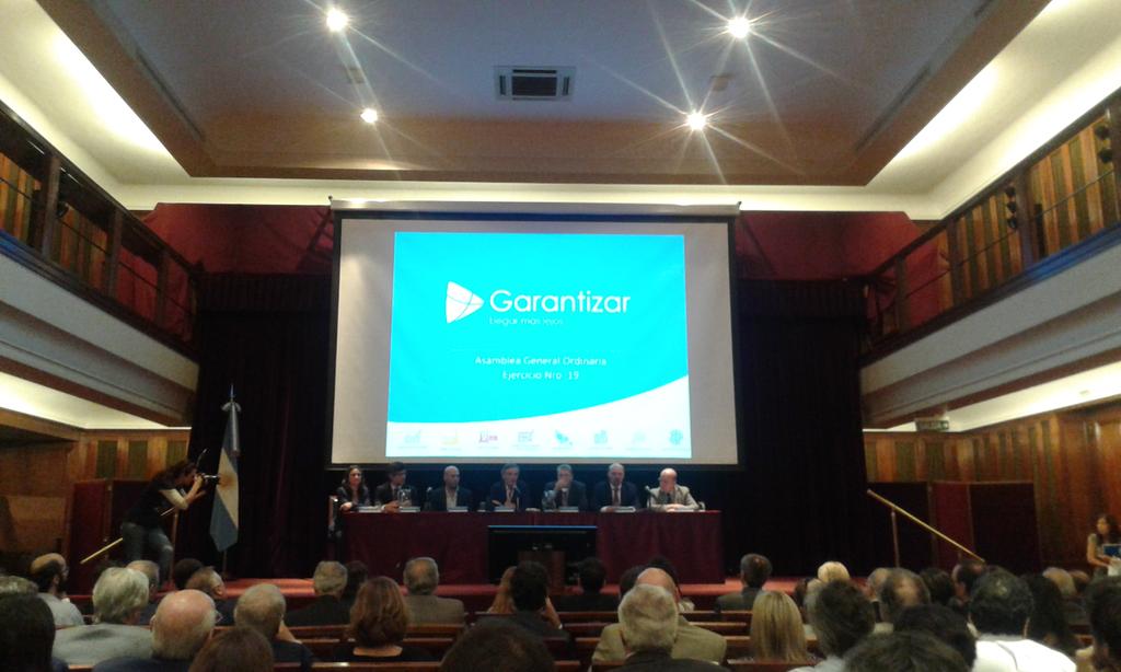 NachoValentee's tweet photo. El Mtro de Industria de la Nación dando apertura a Asamblea Anual de @Garantizar https://t.co/onDmOJ6H3P