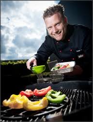 SpringfairJdorp's tweet image. NK BBQ-chef Ralph de Kok komt zondag 17 april naar Julianadorp! Hij zal o.a. leuke demonstraties geven op de BBQ!