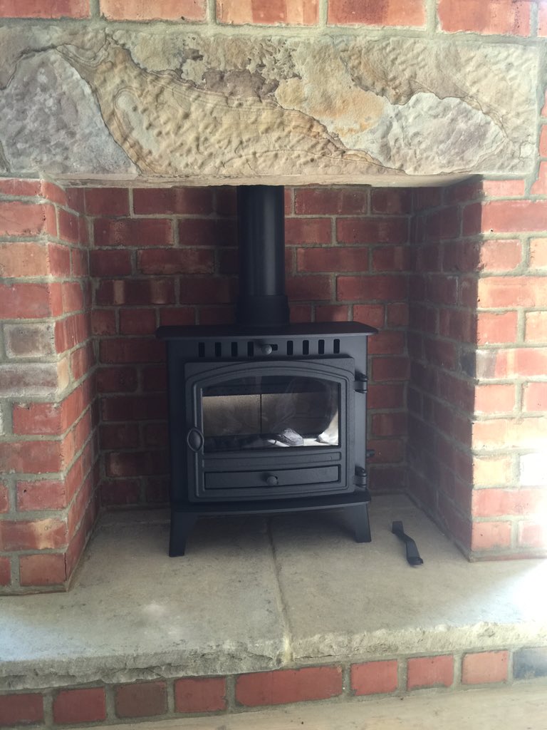 stovemedicltd's tweet photo. Today's install Hunter Herald thanks to Paul @heating_medic and @Firespares. https://t.co/nIb5s8P25Z