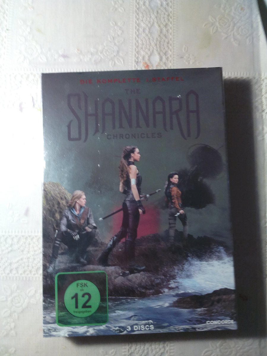 lizzy_cosplay's tweet photo. Ich konnte nicht wiederstehen >.>
@Shannara https://t.co/LCG8kUYHxK