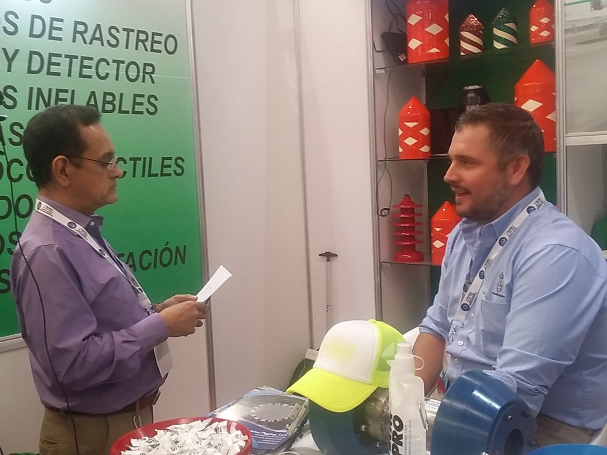 PecomMexico's tweet photo. En entrevista para #PECOM2016 #LIMPRO ¡Muchas gracias ! https://t.co/X4WzfkZU36