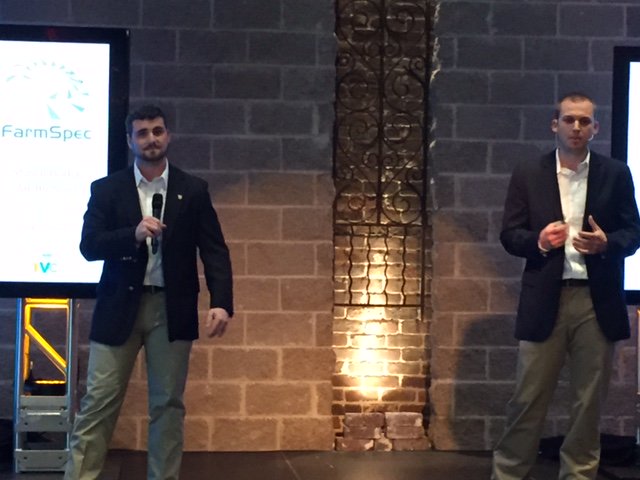 UTAgResearch's tweet photo. Austin Scott and Shawn Butler present their @FarmSpecLLC flex roller crimper at @UTRF's TN Venture Challenge. https://t.co/Ne9xefDM3d