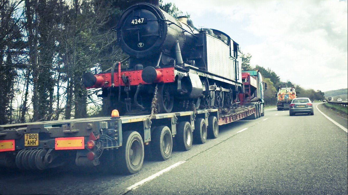 KerrKriss's tweet photo. @abnormal_loads Also got a snap of your very unusual load yesterday...! 😂😎👍 https://t.co/AUmMUZCMsa