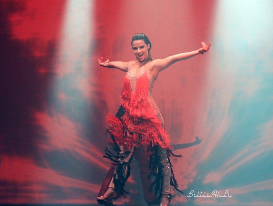 DenitsaOff's tweet photo. La passion pour la danse et votre amour c'est notre motivation❤️...Merci à DuoStyle pour les magnifiques costumes!!! https://t.co/U29pTAvyEZ