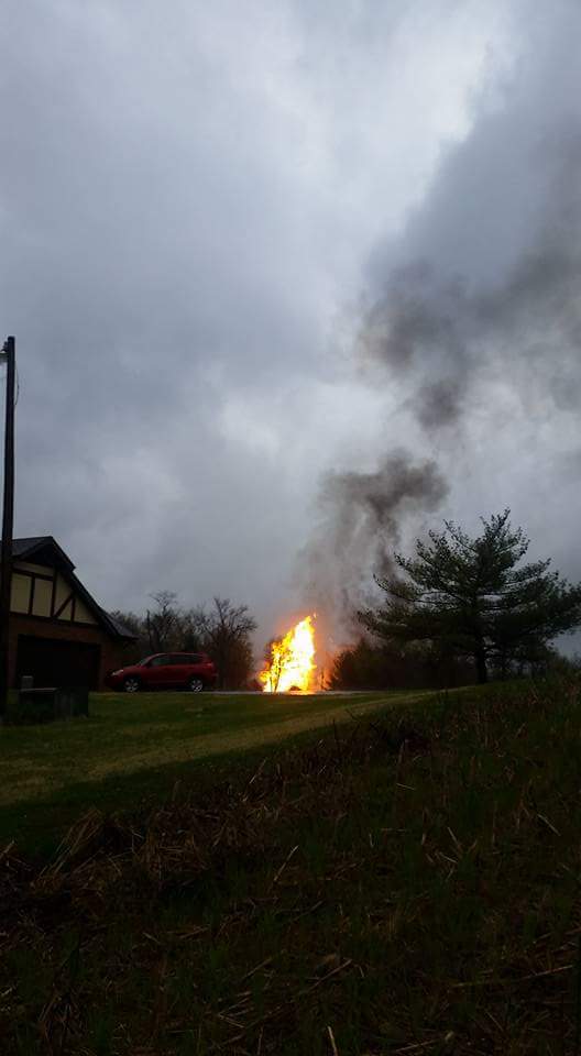 CSGingrich's tweet image. Huge gas explosion across the street on 162! I hope my house is still standing!! :(