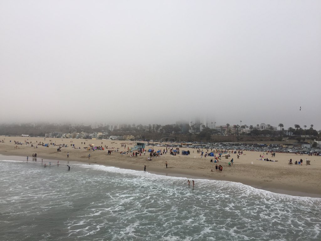 MrPoonchee's tweet photo. Santa Monica's fog level is over 9000 https://t.co/x5QC1UtRTP