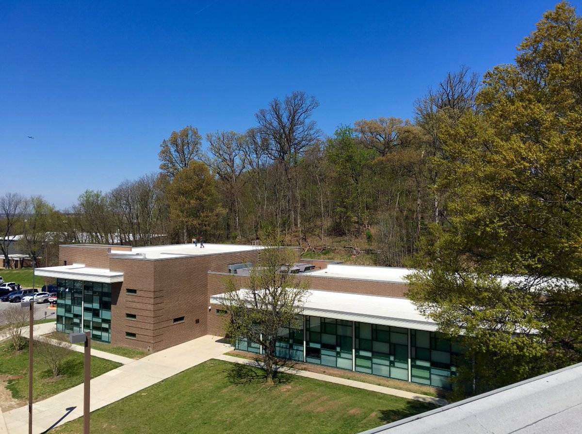 dcbenchmark's tweet photo. @DCDGS completing a cool roof renovation at MPD Training Academy. Green jobs in action (look close)! Prep for solar. https://t.co/eqNDDrBU08