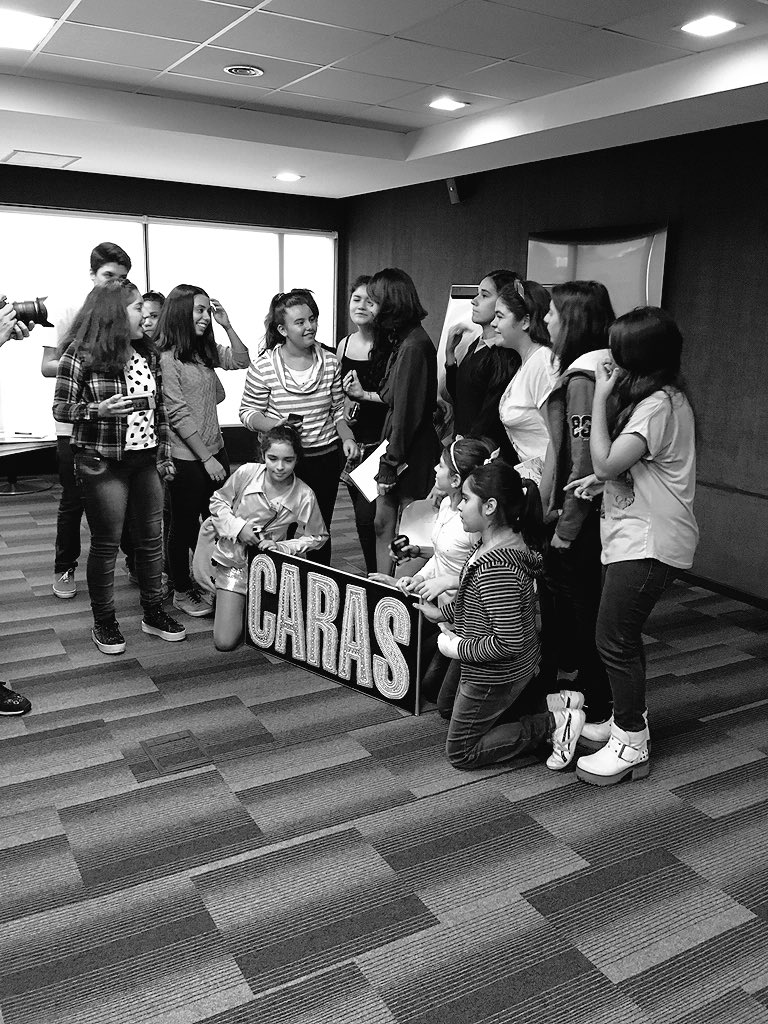 TiniStoessel's tweet photo. Que día completo! Gracias gracias a todos! Y gracias @Ebomparola por este conjunto divino! 💚 https://t.co/zz5lb7G5Ew