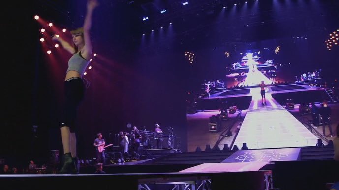 TSwiftNZ's tweet photo. #NewRomantics ✨
https://t.co/NmkZw9enDn https://t.co/lFEdr7rhcr