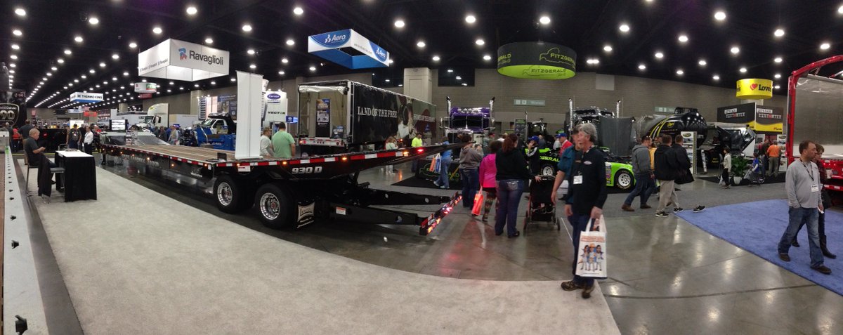 TiedownSalesPro's tweet photo. Another picture to take away from the Mid America Truck Show https://t.co/8h9u4CTj1I