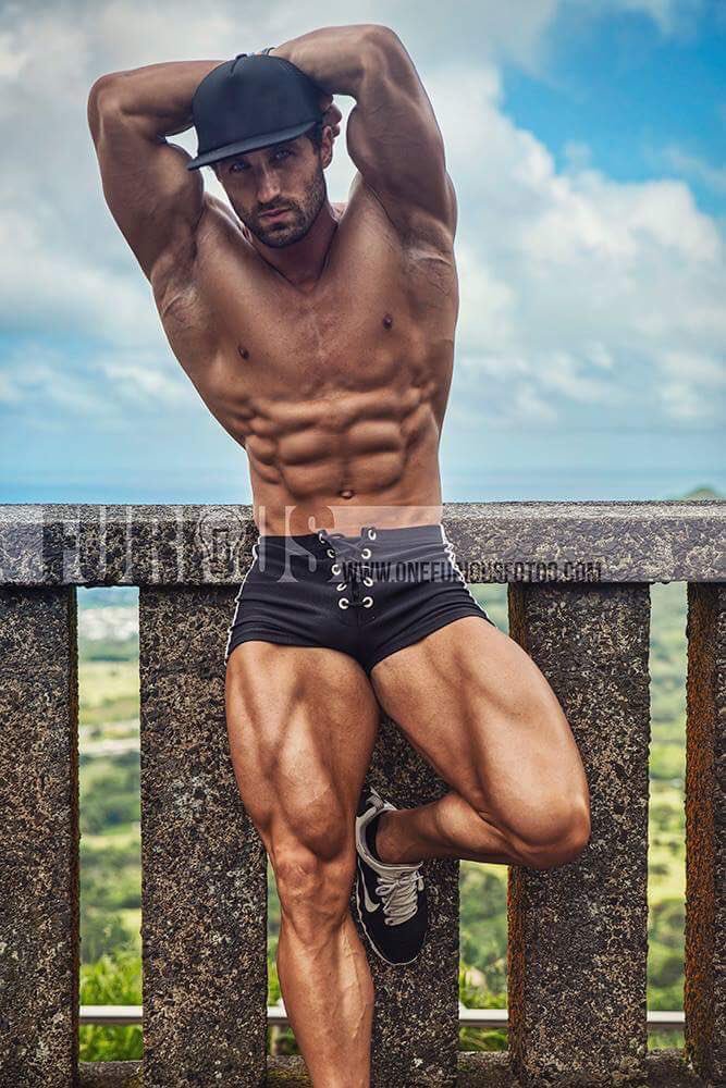 SexyandHotMen's tweet photo. Ser el compañero de 🏋 de #JaredThompson (@ThaZohan) es el deseo de vari@s, para estar al mirando su esencia! 💪😁👍 https://t.co/dGfVatwz1b