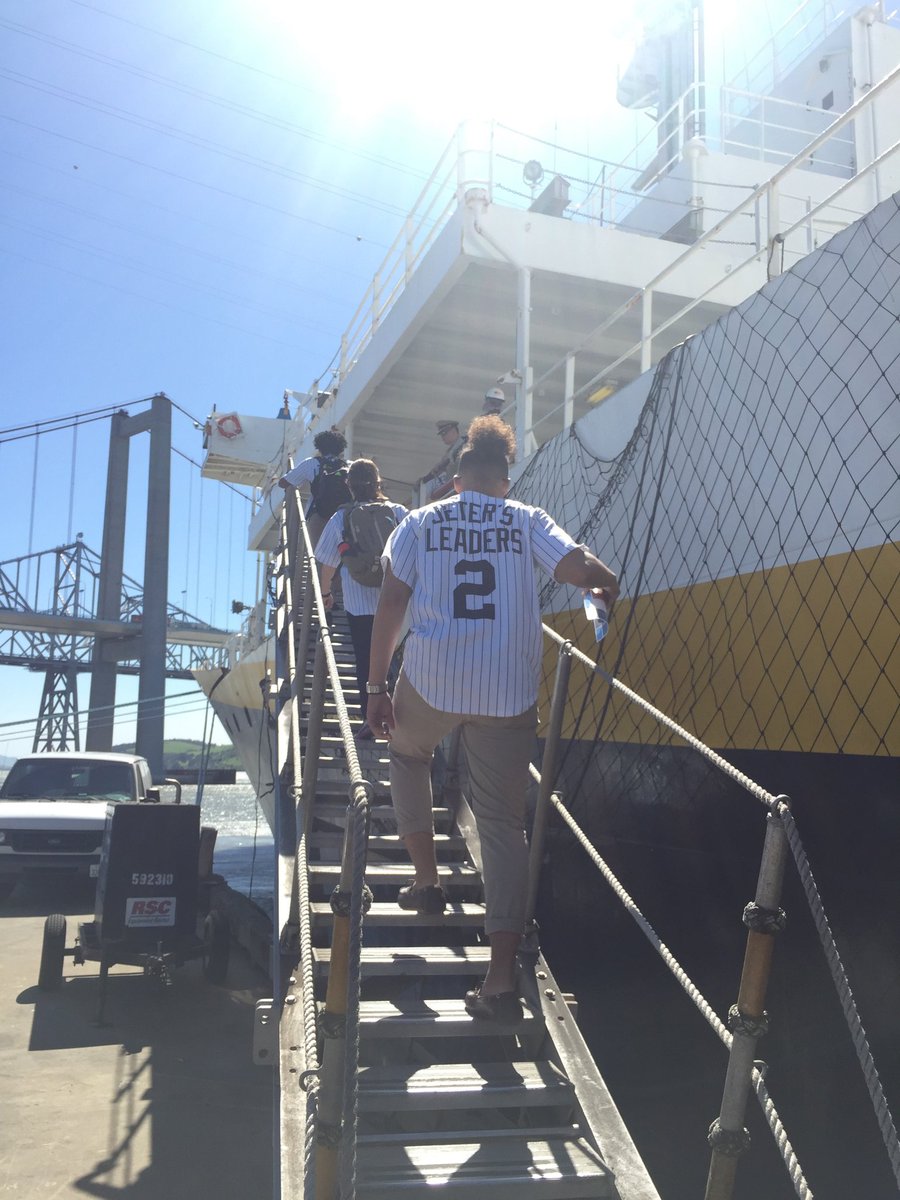 JeterTurn2's tweet image. The KZ #JetersLeaders continued to #SpringIntoCollege today. Here they are at @Cal_Maritime. #Turn2 #Turn2is20 #SF