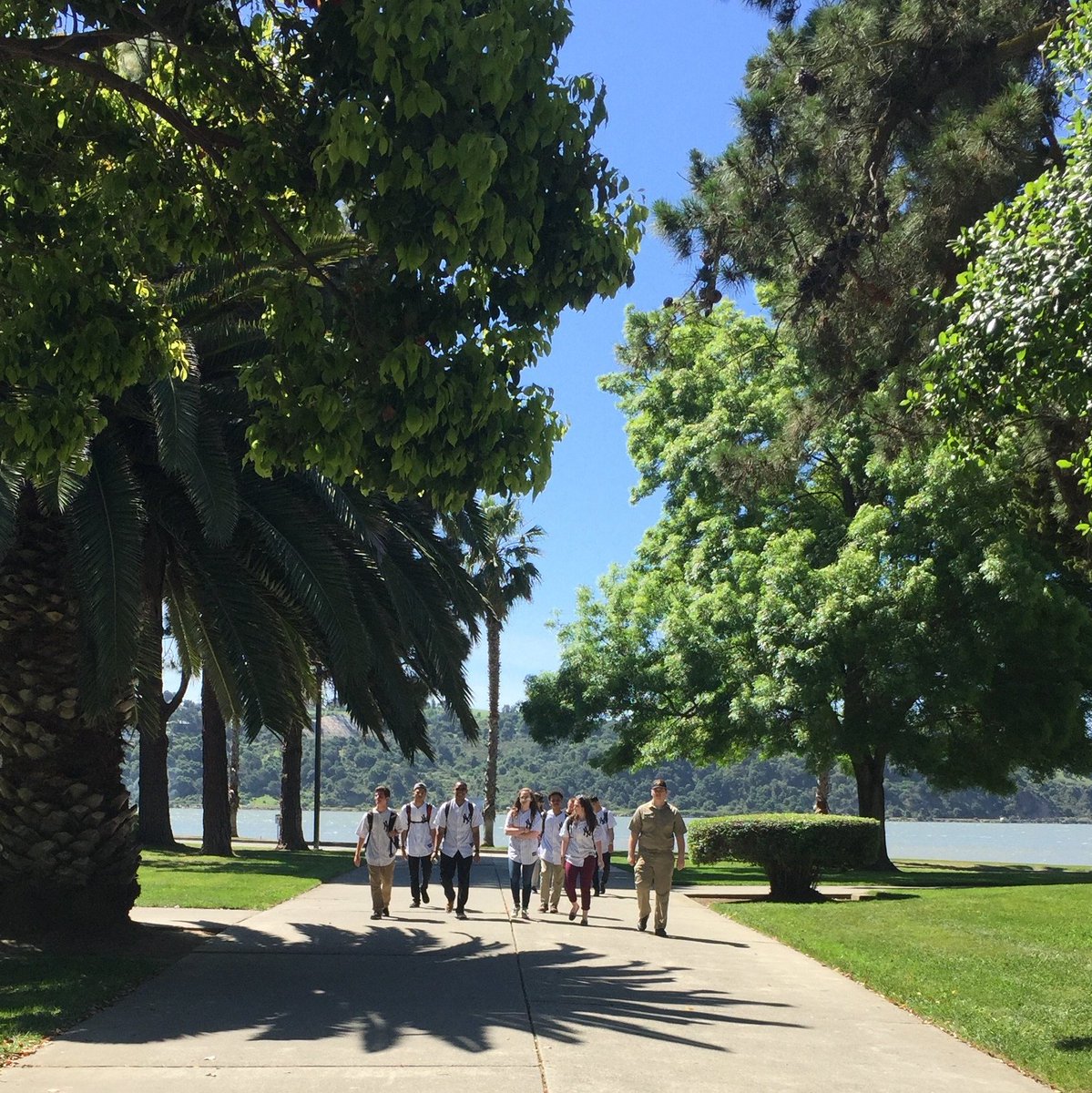 JeterTurn2's tweet image. The KZ #JetersLeaders continued to #SpringIntoCollege today. Here they are at @Cal_Maritime. #Turn2 #Turn2is20 #SF