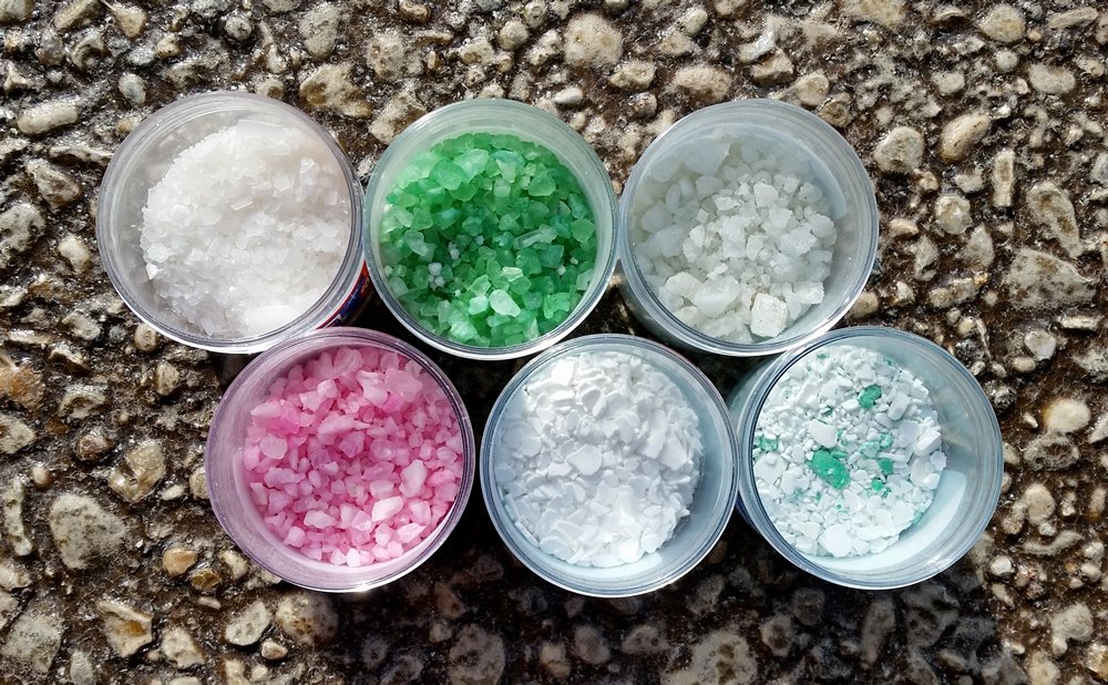 snowicesalt's tweet photo. The many colors - and best uses - of ice melt - https://t.co/9hUAOOCCMx  #snowicesalt #icemelt https://t.co/imTP7t1c9y