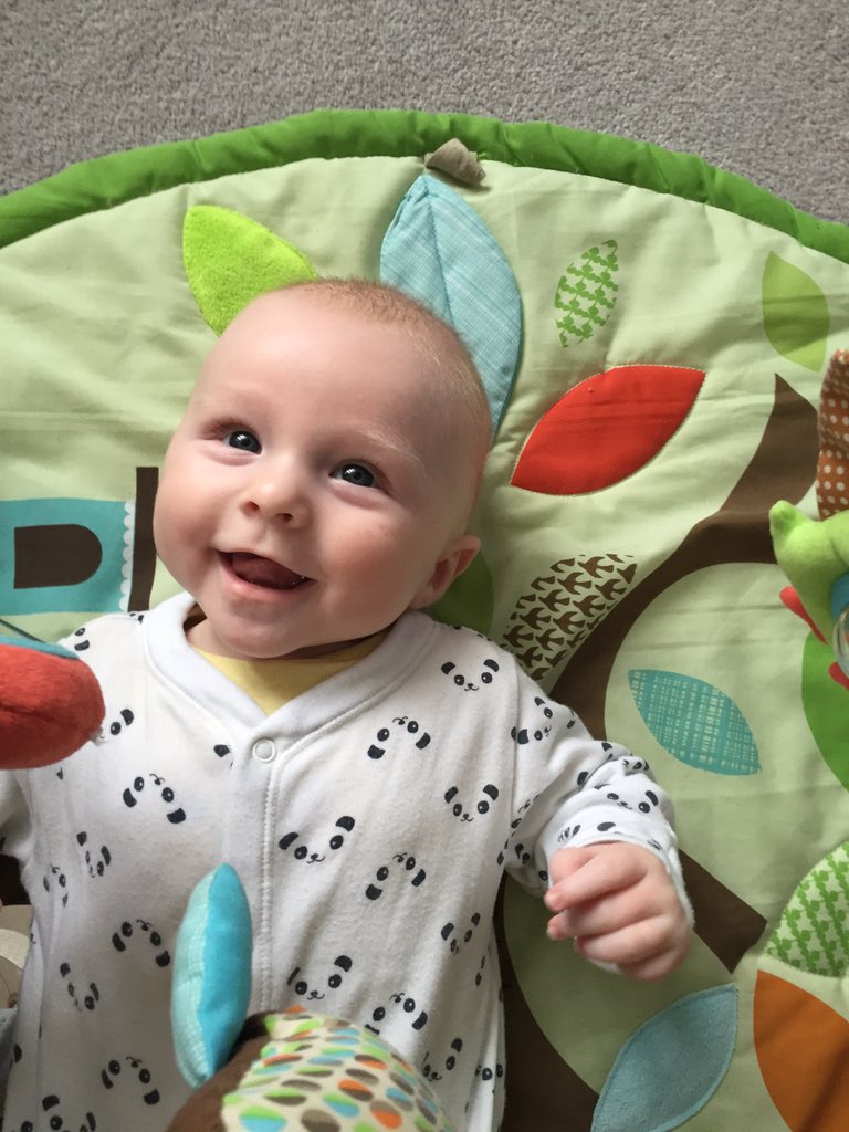 Twoin24's tweet photo. Top 5 things every new parent needs: https://t.co/YlubYDCHOc @LoveToDreamAus @skiphop @tommeetippee_UK Love you all! https://t.co/CW9igGIru5