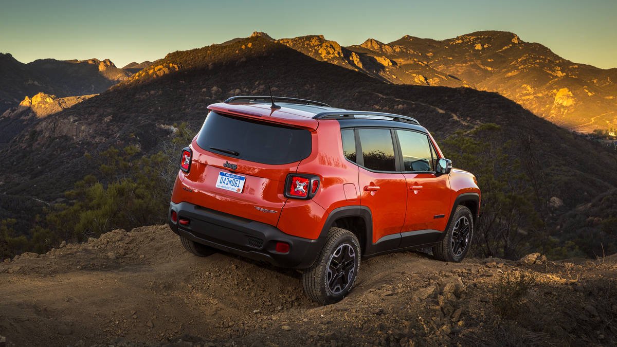 AutoweekUSA's tweet image. Shopping for an off-roader? Here are 8 great choices with which you can't go wrong: bit.ly/22cQ4jR
