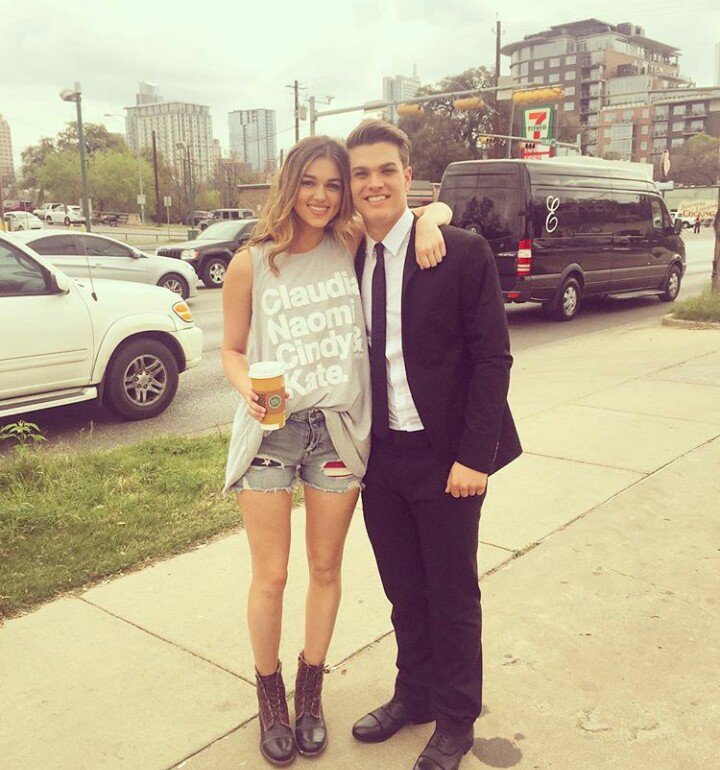 LiveOriginalCL's tweet photo. I'm gonna miss him. #TheEndOfBadie https://t.co/Tq3XJ1ItTG