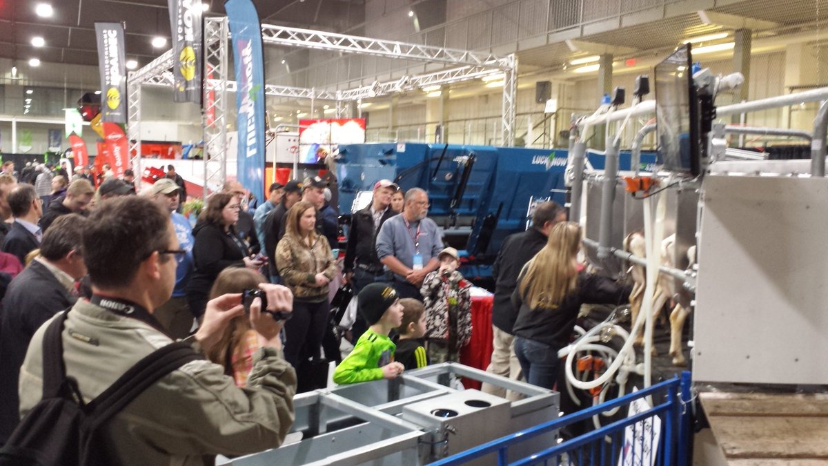 ONDairyGoatCoop's tweet photo. 11 and 3 again tomorrow to see the goats milked at CDX Stratford. Lots of interest today. https://t.co/WYHY516F9h