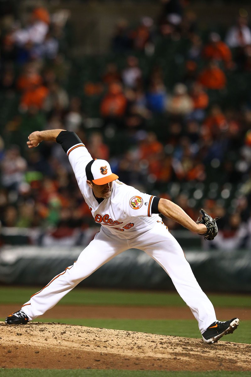 Orioles's tweet photo. Here comes O'Day to pitch the 8th. #Orioles 4, Twins 2. #Birdland https://t.co/ZBbZgKLHlz