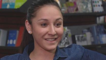 AdoptUSKids's tweet image. Teens Face Hardships When ‘Aging Out’ Of #FosterCare (unless families step in and adopt) ow.ly/10noNu