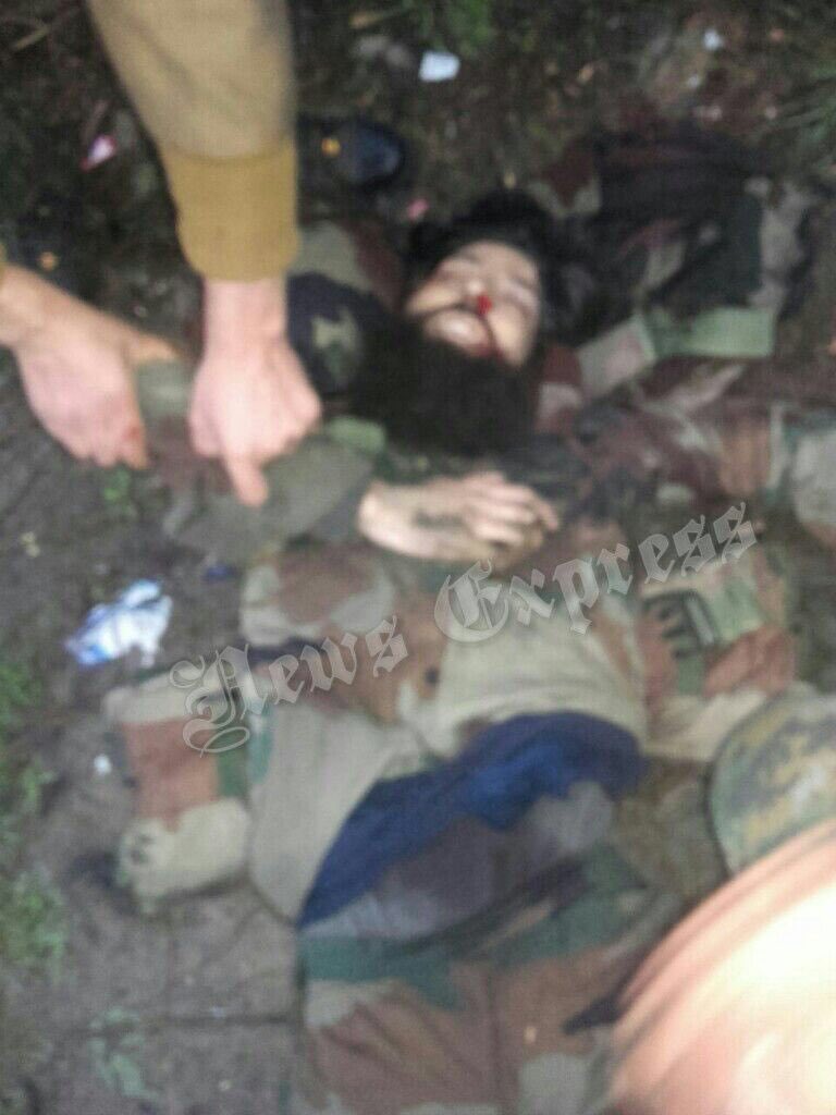 neelang_dave's tweet photo. LET लेले आज़ादी
जैश लेले आज़ादी
हिज़्बुल लेले आज़ादी
UJC लेले आज़ादी
ISI लेले आज़ादी
#Shopian #TirangaInNITsrinagar https://t.co/hyyFwoZEnj