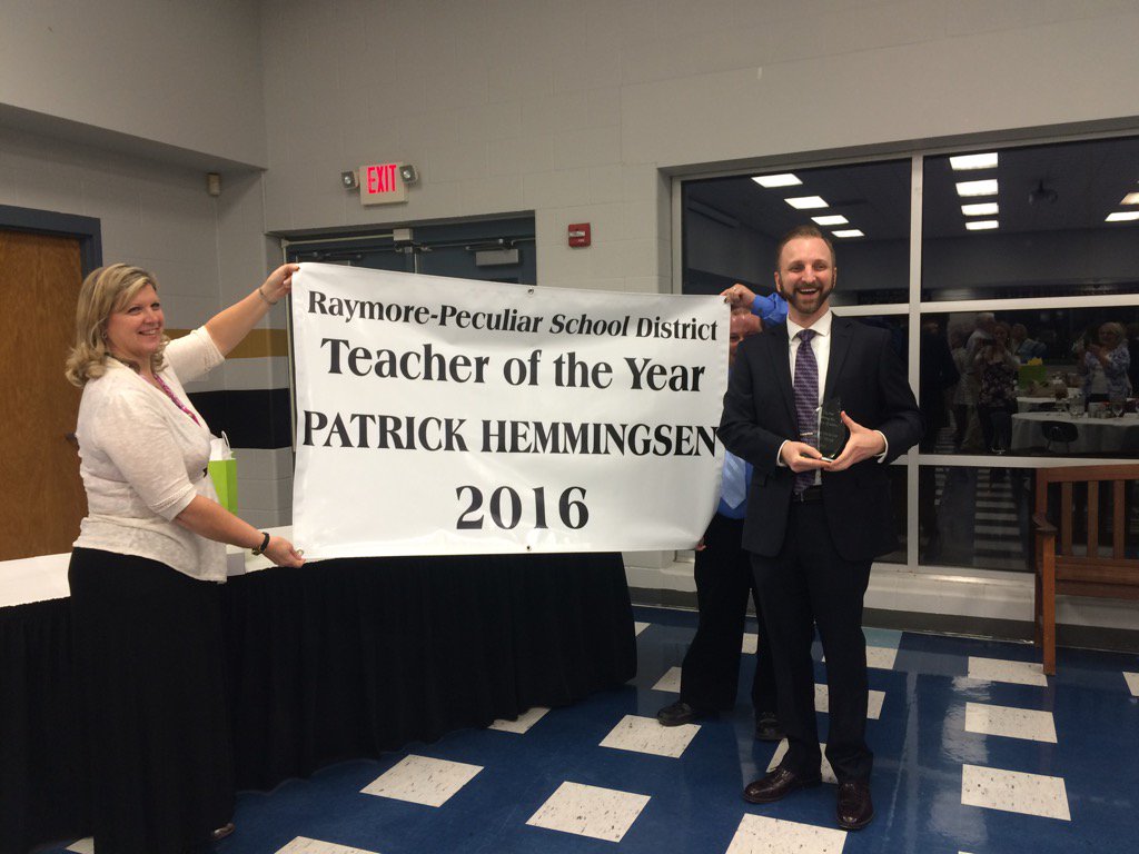 SMillerRPHs's tweet photo. Congratulations to Patrick Hemmingsen -- the Raymore-Peculiar School District 2016 Teacher of the Year! https://t.co/b1uVuph48c