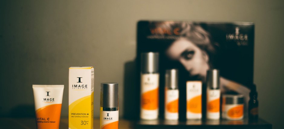 imageskincare's tweet photo. #VitaminC enriched product use daily helps correct skin for #rosacea sufferers: https://t.co/gaLg5jFCpO @VWSkincare https://t.co/nA6OZ95FMU