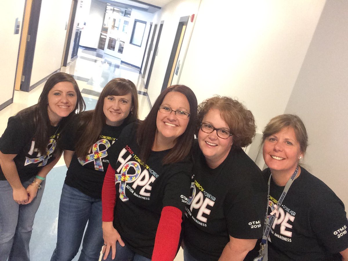 Jennie__b2's tweet photo. Autism Awareness @GTMSTitans @JessicaFHarding @ldblawrence @GaskinsLorrie @kimberly_q6 https://t.co/JwYXtsrNWC