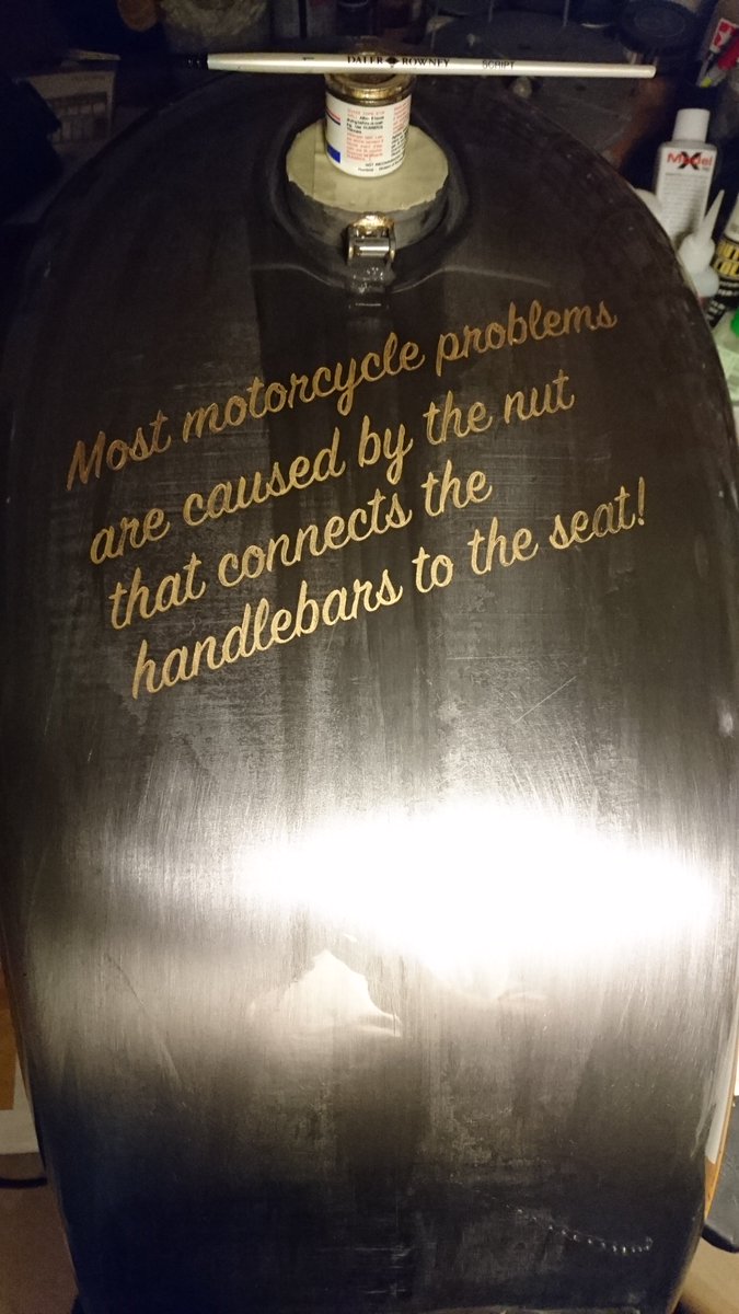 aasheimenga's tweet photo. Some text painted on top of a customers Z1000 tank.
#kawasaki #Z1000 #BackyardEngineering #caferacer #baremetal https://t.co/IguRK9DMvN