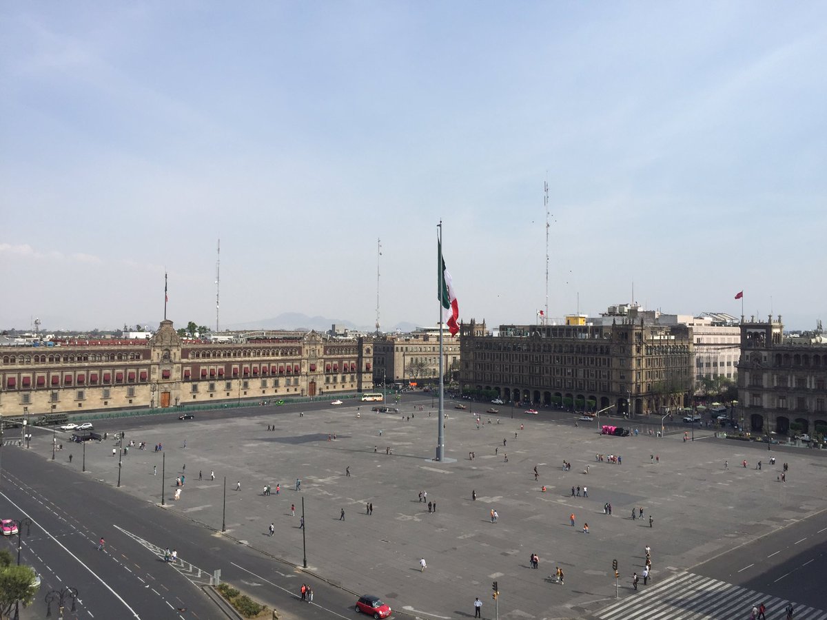 cmexicana's tweet photo. Del 7-30 de abril en #ElBalcóndelZócalo #CDMX el chef @EmilianoAyalaMx de @trasdosmx #Querétaro #Reserva https://t.co/ZmdJxJDCXk
