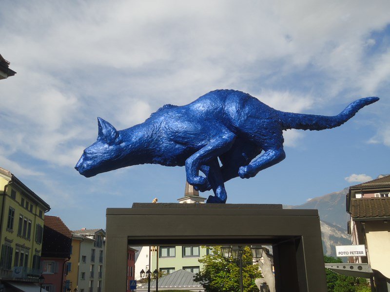 yagrashka's tweet photo. Blue #cat or cat in #boots ;) https://t.co/kXAtMC3JqB #sharefor #badragaz #sculpture #swiss https://t.co/31v8kQEgy3