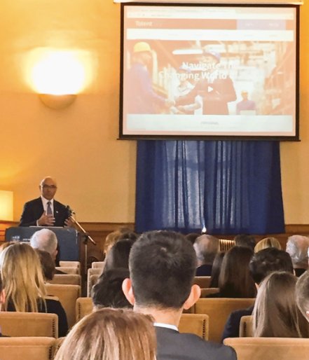 TalentskyInc's tweet photo. @rick_talentsky speaking to students in Dublin, Ireland about navigating the changing world of work! #talentsky https://t.co/5ylKDWmqQm
