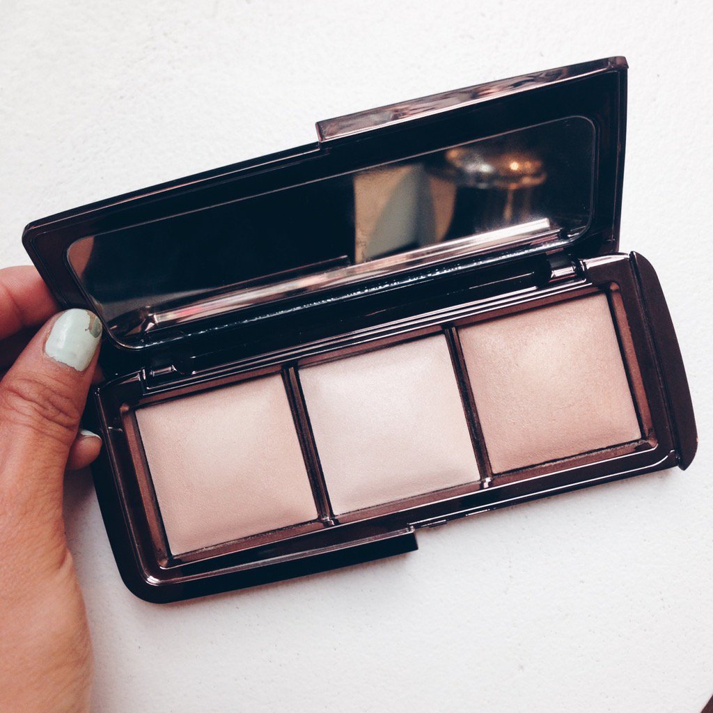 ForeverMakeupJK's tweet photo. Una de mis paletas favoritas de @HourglassMakeup ya disponible en @SephoraMX ¡Estoy enamorada! 😍 https://t.co/SmDRFgFABE