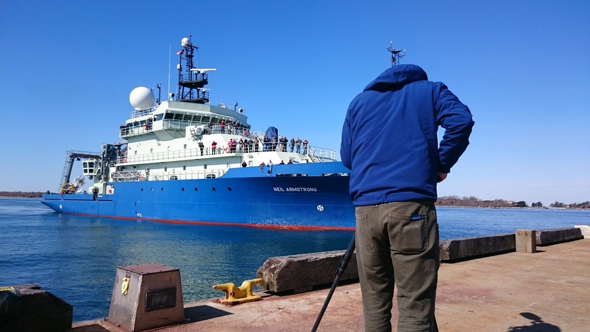 elisehugus's tweet photo. Covering arrival of new @WHOI ship from air, ship and dock! #WelcomeArmstrong https://t.co/x5e86AXnDk